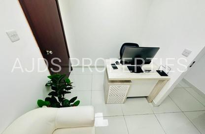 Office Space - Studio - 1 Bathroom for rent in Silver Home Building - Hor Al Anz - Deira - Dubai