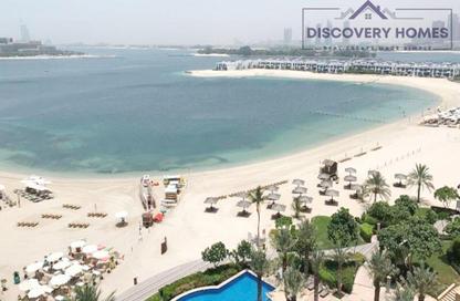 Apartment - 2 Bedrooms - 3 Bathrooms for rent in Al Das - Shoreline Apartments - Palm Jumeirah - Dubai