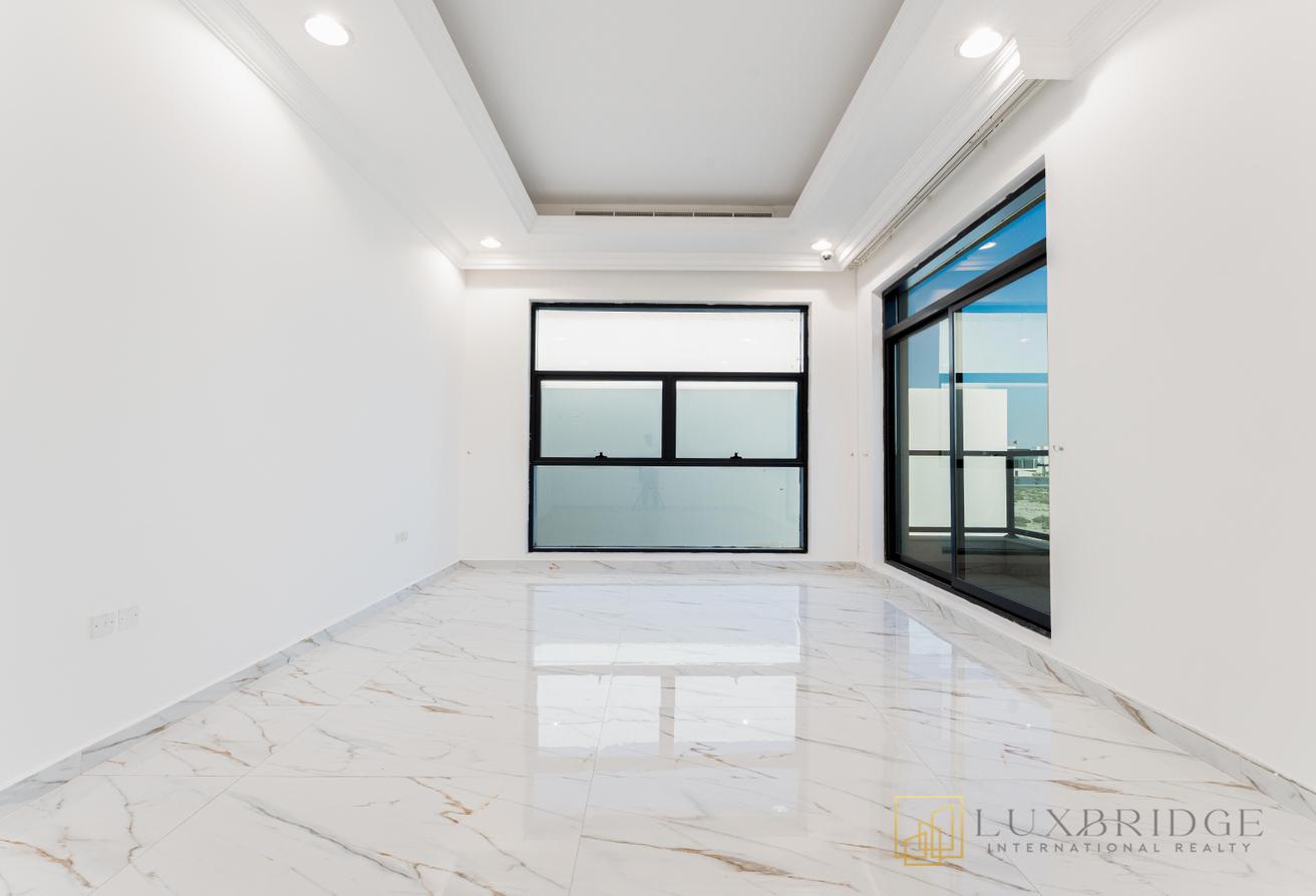 Skyline Elegance | Premium Location photo 16