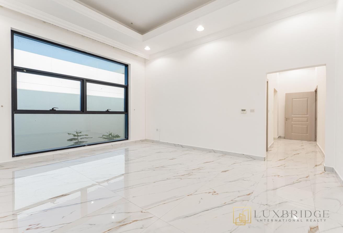 Skyline Elegance | Premium Location photo 14