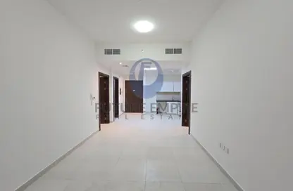 شقة - 2 غرف نوم - 3 حمامات للايجار في بوابة بن غاطي - الجداف - دبي