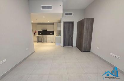 Apartment - 1 - 2 for rent in SOL Golf Views B - SOL Golf Views - Dubai Production City (IMPZ) - Dubai