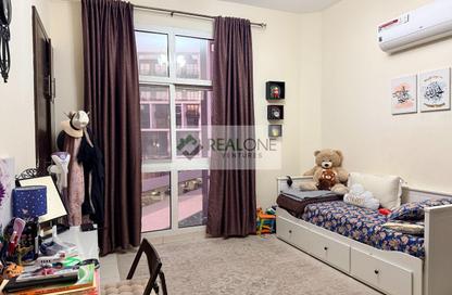 Apartment - 2 Bedrooms - 2 Bathrooms for sale in La Fontana - Arjan - Dubai