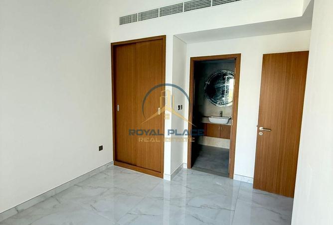 76964203 - Property Image 2