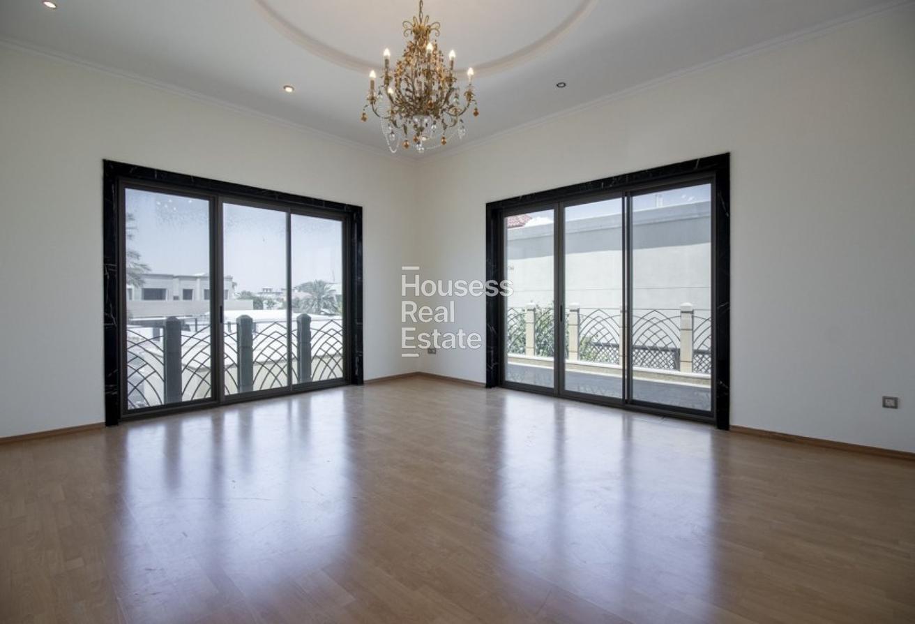 Palace-Style Villa | Private Pool and Lift |Vacant photo 16