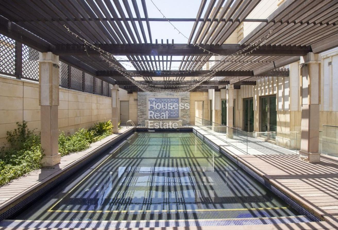 Palace-Style Villa | Private Pool and Lift |Vacant photo 24