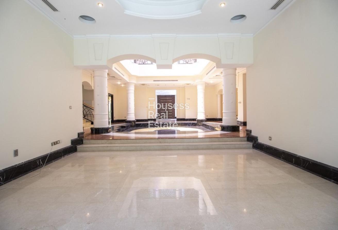 Palace-Style Villa | Private Pool and Lift |Vacant photo 12