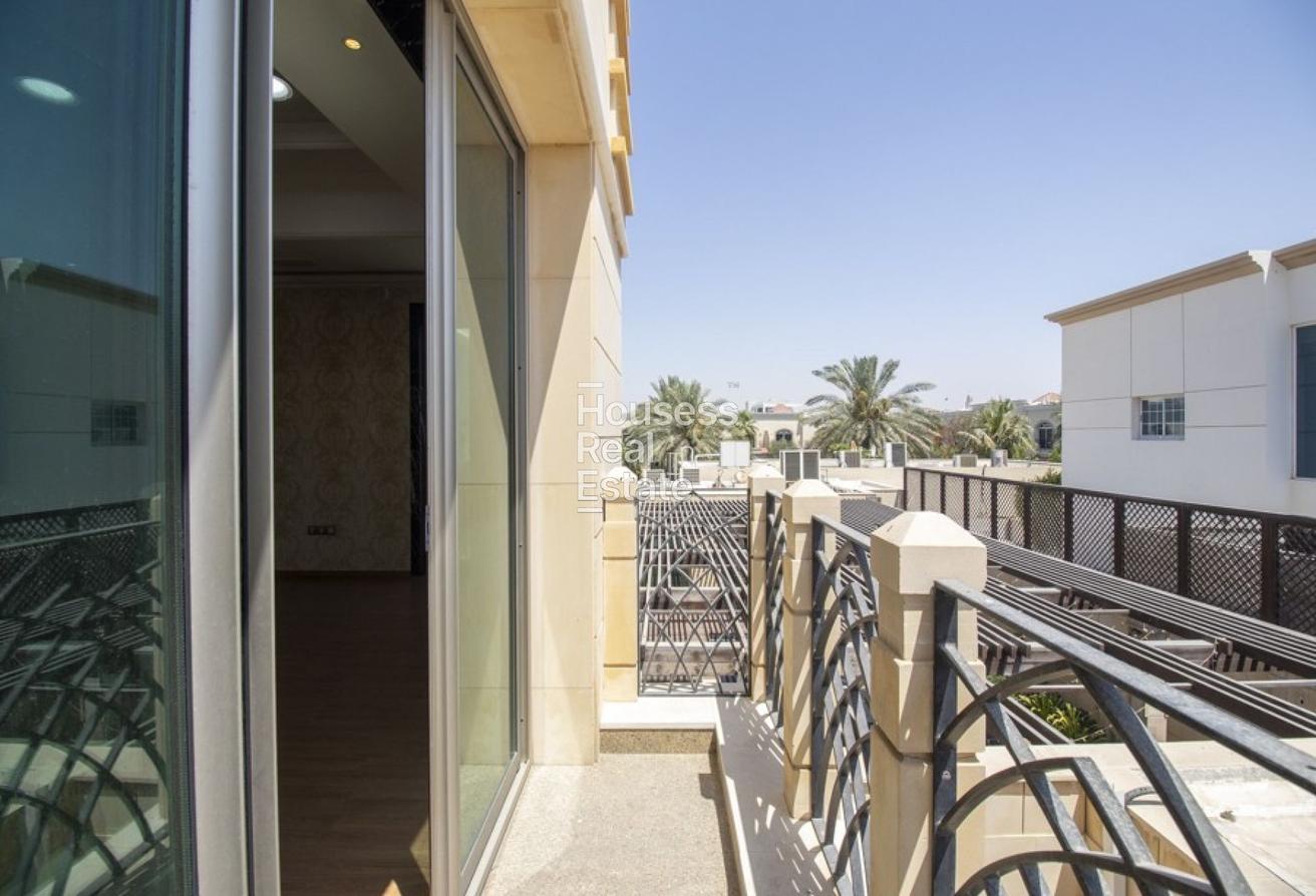 Palace-Style Villa | Private Pool and Lift |Vacant photo 21