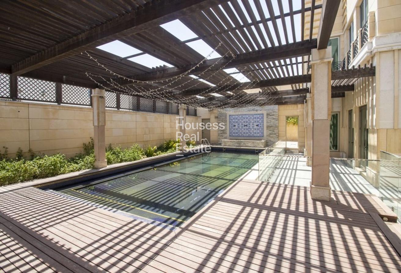 Palace-Style Villa | Private Pool and Lift |Vacant photo 23