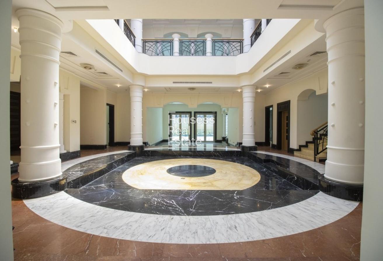 Palace-Style Villa | Private Pool and Lift |Vacant photo 4