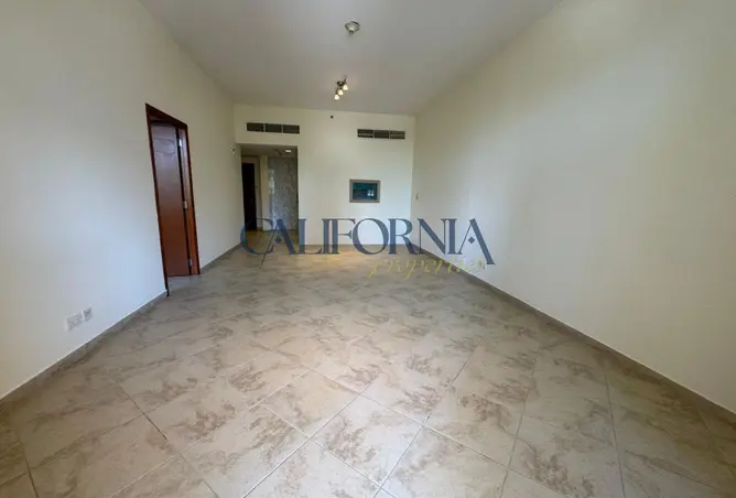 102840880 - Property Image 2