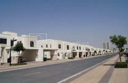 فيلا - 3 غرف نوم - 4 حمامات للايجار في حياة تاون هاوس - تاون سكوير - دبي