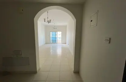 شقة - 2 غرف نوم - 2 حمامات للايجار في المجاز 3 - المجاز - الشارقة