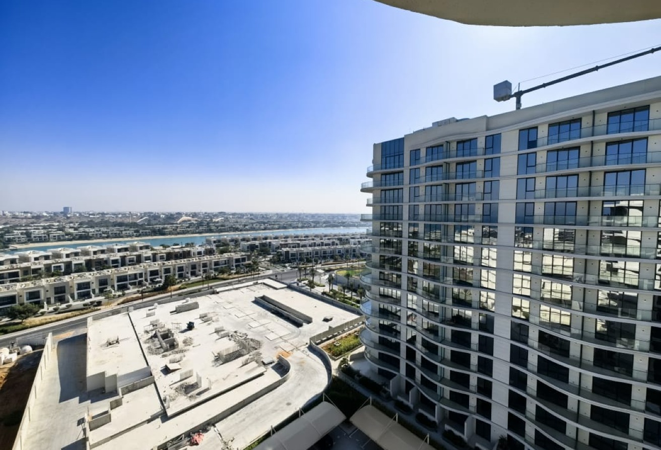 Panoramic Views | Stylish 2BR Apt | Northbay