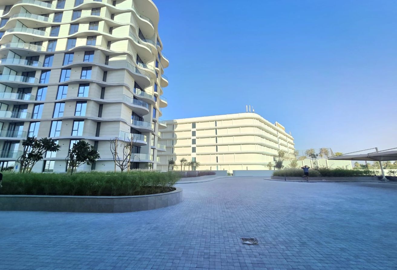 Panoramic Views | Stylish 2BR Apt | Northbay