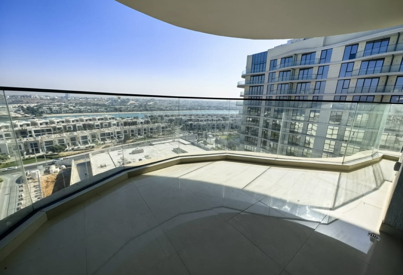 Panoramic Views | Stylish 2BR Apt | Northbay