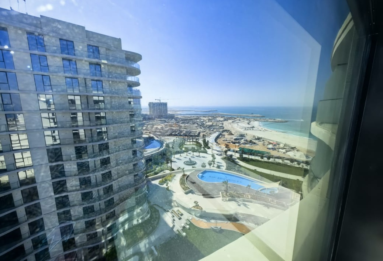 Panoramic Views | Stylish 2BR Apt | Northbay