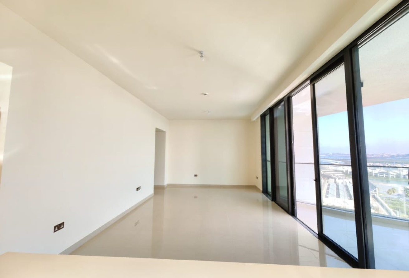 Panoramic Views | Stylish 2BR Apt | Northbay