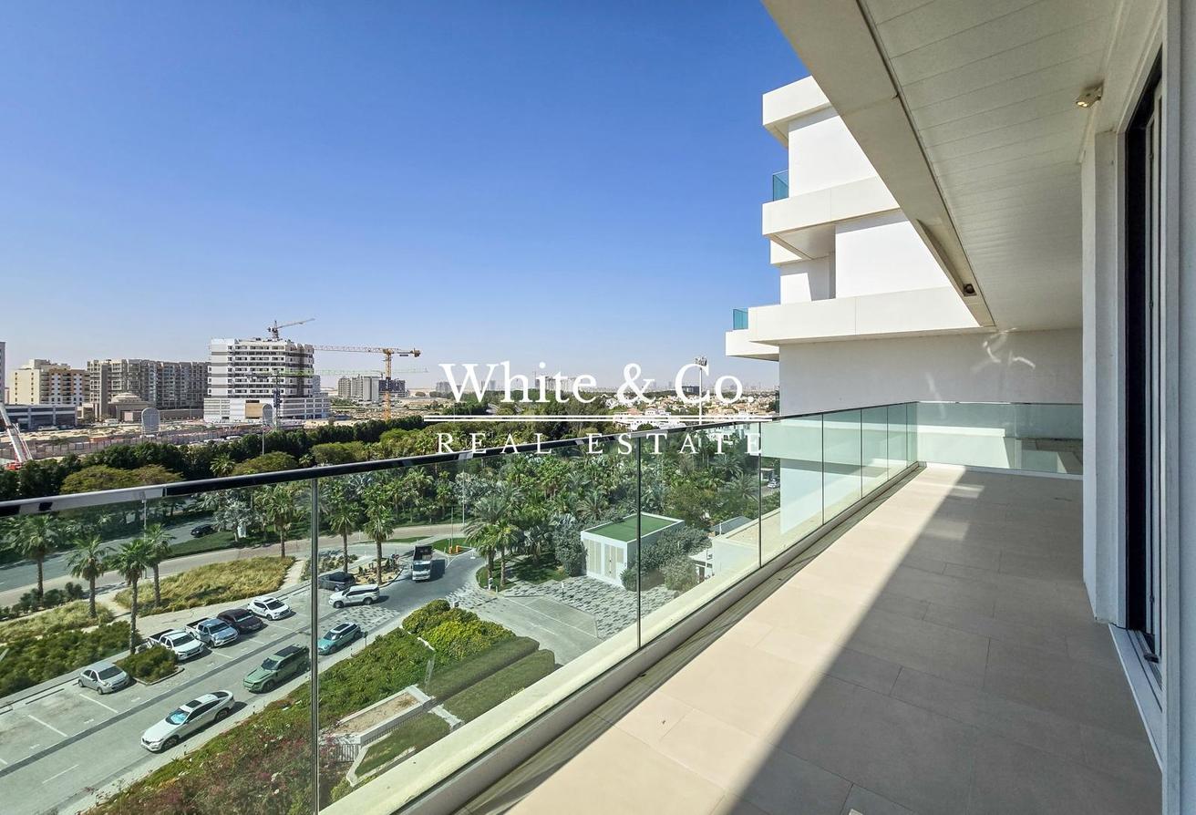 Large Two Bed | Huge Terraces | Vacant photo 17
