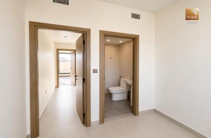 Townhouse - 5 - 6 for rent in Portofino - Damac Lagoons - Dubai