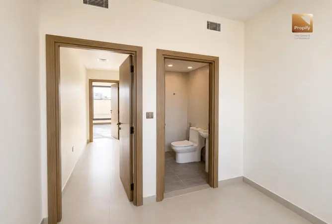 156918630 - Property Image 2