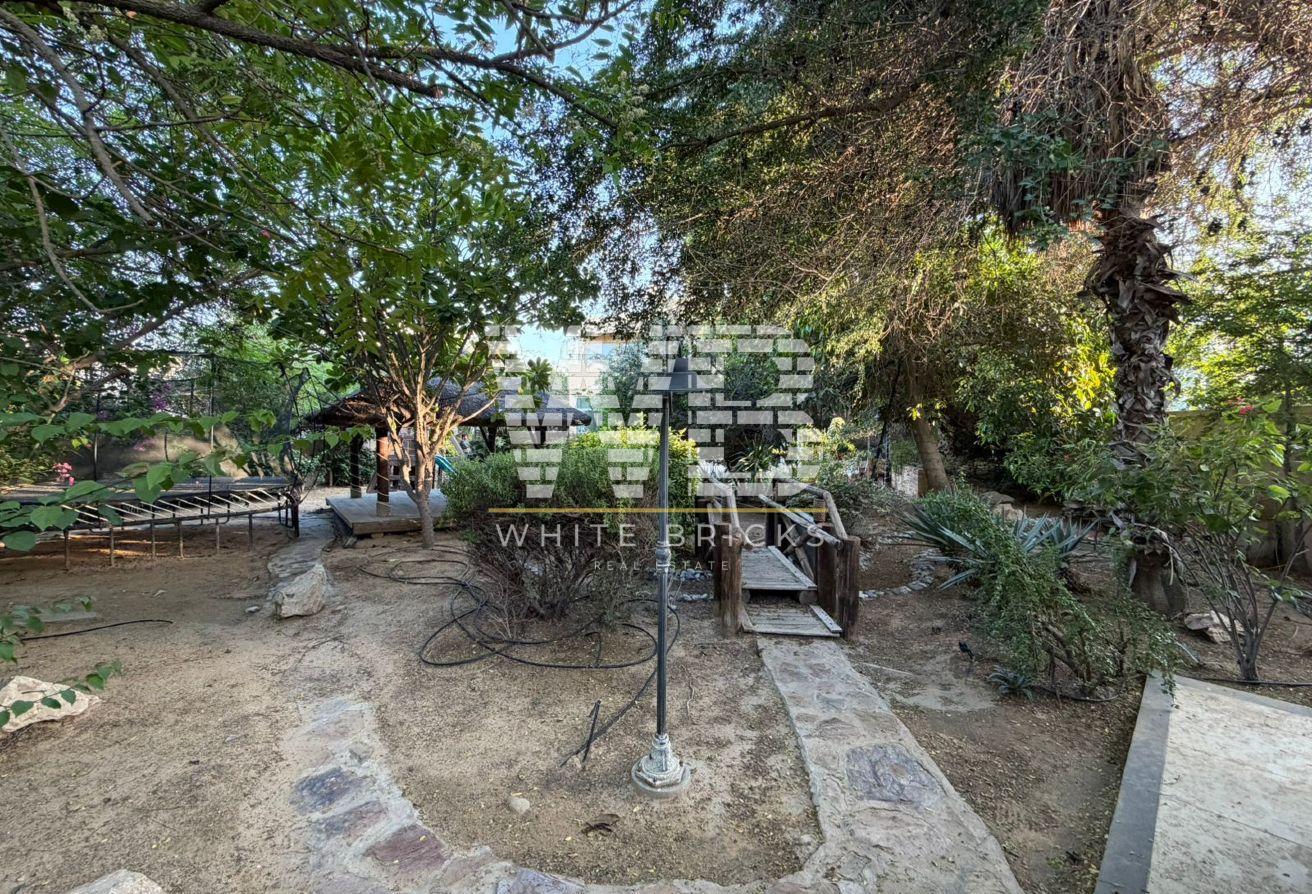 Huge Plot | Fully Extended & Upgraded photo 5