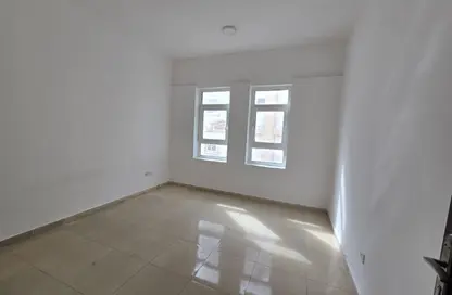 Apartment - 1 Bedroom - 1 Bathroom for rent in Al Qulaya'ah - Al Sharq - Sharjah