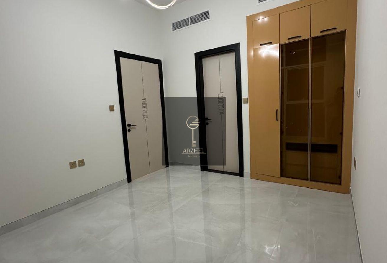 Semi Furnished | Multiple Cheques | Prime Location photo 4