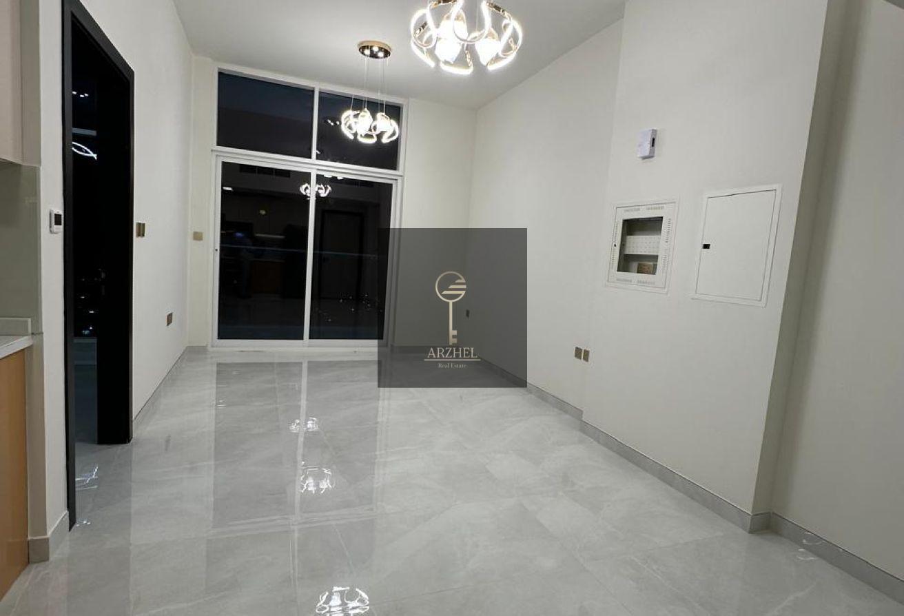 Semi Furnished | Multiple Cheques | Prime Location photo 5