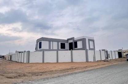 Villa - 5 Bedrooms - 7 Bathrooms for rent in Al Aweer 1 - Al Aweer - Dubai Villa - 5 Bedrooms - 7 Bathrooms for rent in Al Aweer 1 - Al Aweer - Dubai
