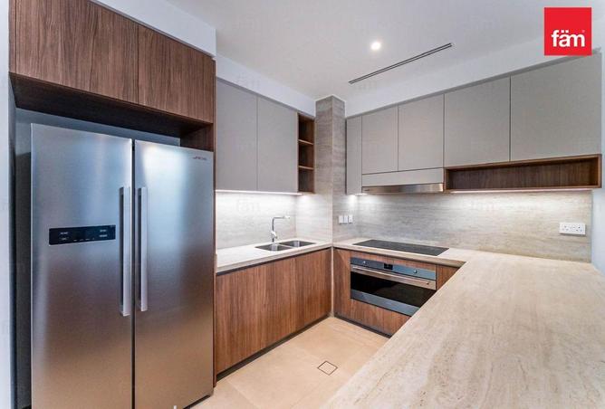 76982609 - Property Image 3