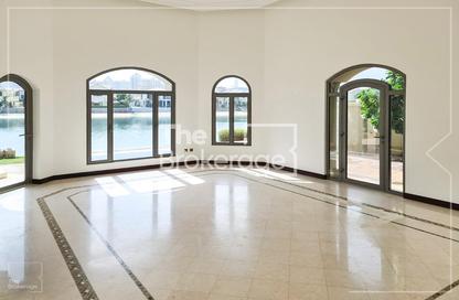 Villa - 4 Bedrooms - 6 Bathrooms for rent in Garden Homes Frond D - Garden Homes - Palm Jumeirah - Dubai