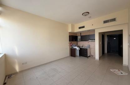 Apartment - Studio - 1 for rent in Silicon Gates 4 - Silicon Gates - Dubai Silicon Oasis - Dubai Apartment - Studio - 1 for rent in Silicon Gates 4 - Silicon Gates - Dubai Silicon Oasis - Dubai