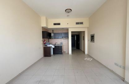 Apartment - Studio - 1 for rent in Silicon Gates 4 - Silicon Gates - Dubai Silicon Oasis - Dubai
