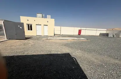 أرض - استوديو للايجار في مبني علي موسى - الصجعة الصناعية - الصجعة - الشارقة