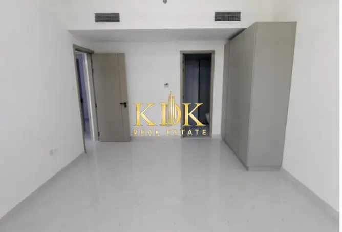 106844312 - Property Image 2