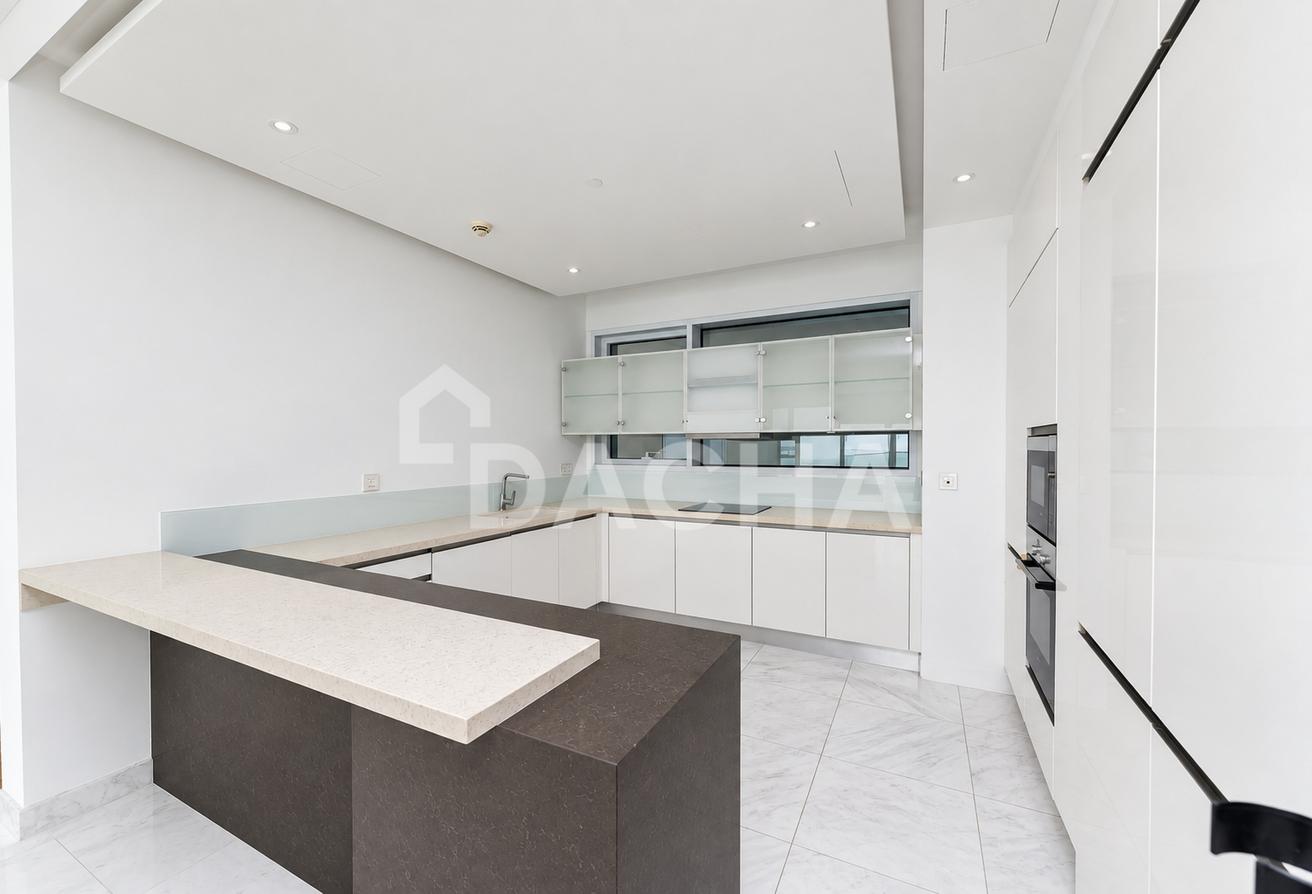 Luxury | Full Sea Views | Vacant photo 10