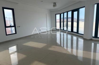Apartment - 2 Bedrooms - 3 Bathrooms for rent in Al Raffa - Bur Dubai - Dubai