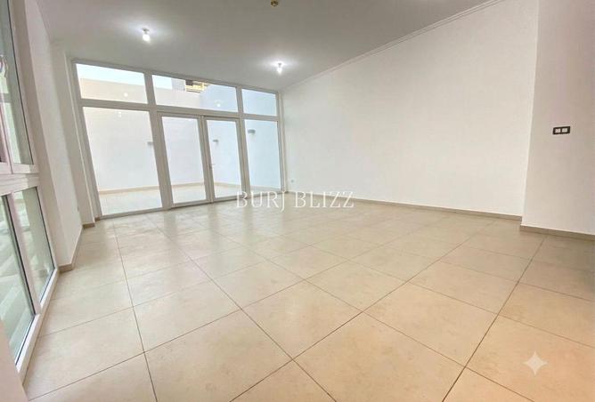 128368361 - Property Main Image