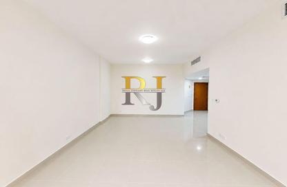 Apartment - 4 Bedrooms - 4 Bathrooms for rent in Golden Sands 9 - Al Mankhool - Bur Dubai - Dubai