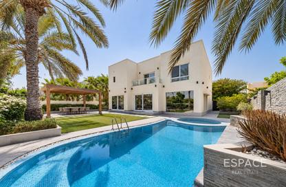 Villa - 5 - 4 for sale in Meadows 5 - Meadows - Dubai