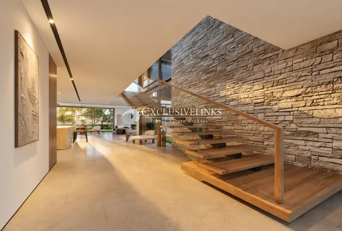 152377640 - Property Image 2