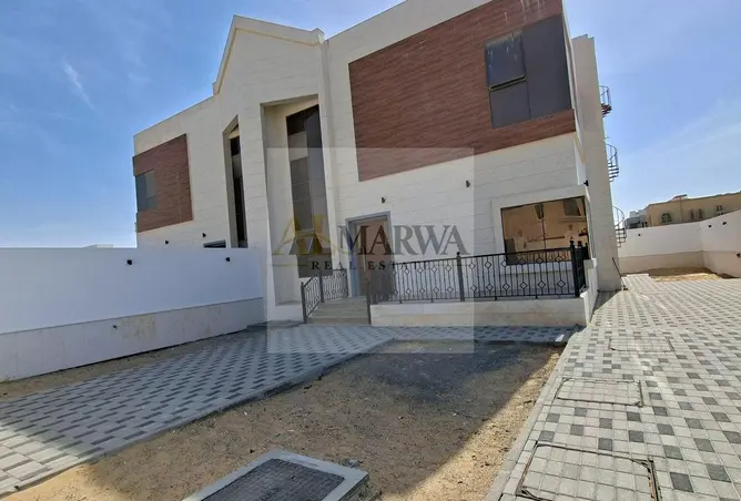 155588913 - Property Image 2
