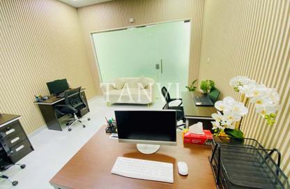 Office Space - Studio - 1 Bathroom for rent in Red Avenue - Al Garhoud - Dubai Office Space - Studio - 1 Bathroom for rent in Red Avenue - Al Garhoud - Dubai