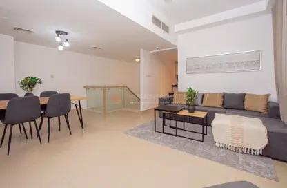 شقة - 2 غرف نوم - 2 حمامات للايجار في باسيفيك تونجا - باسيفيك - جزيرة المرجان - رأس الخيمة