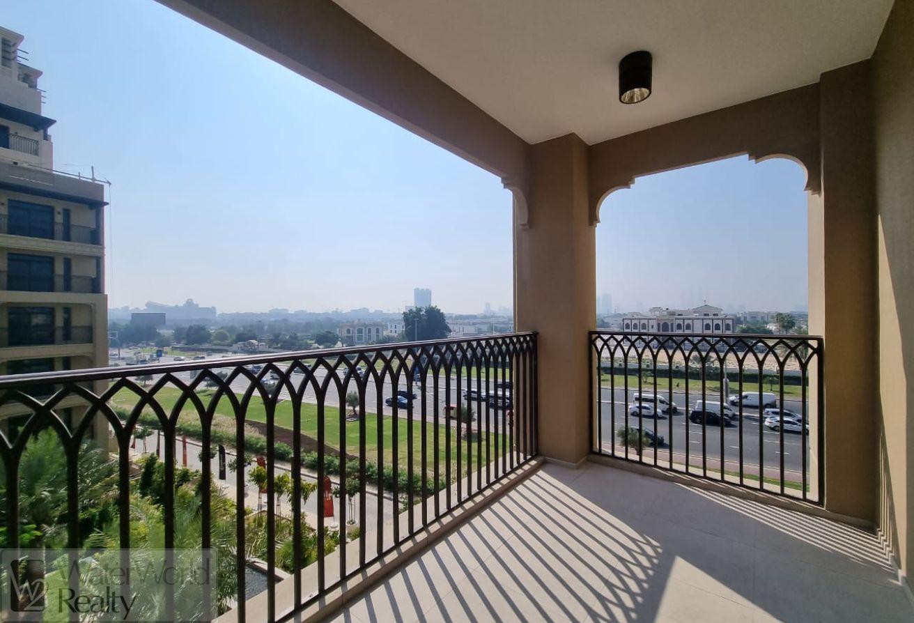 Vacant | Pool View | 4 Terraces | Corner photo 5