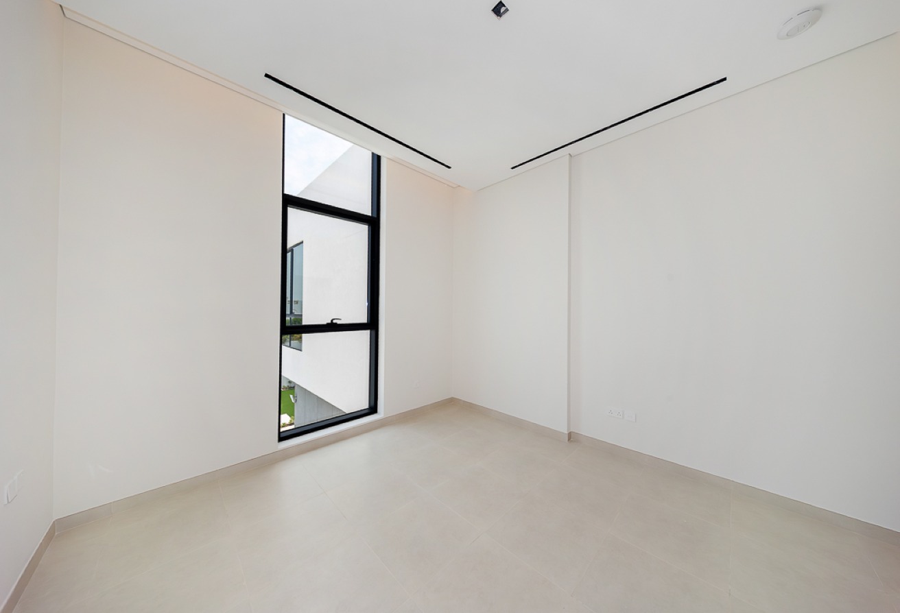 5 bedroom villa in Al Manara: 10