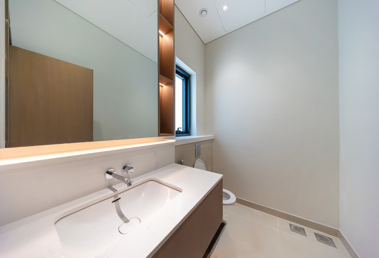 5 bedroom villa in Al Manara: 21