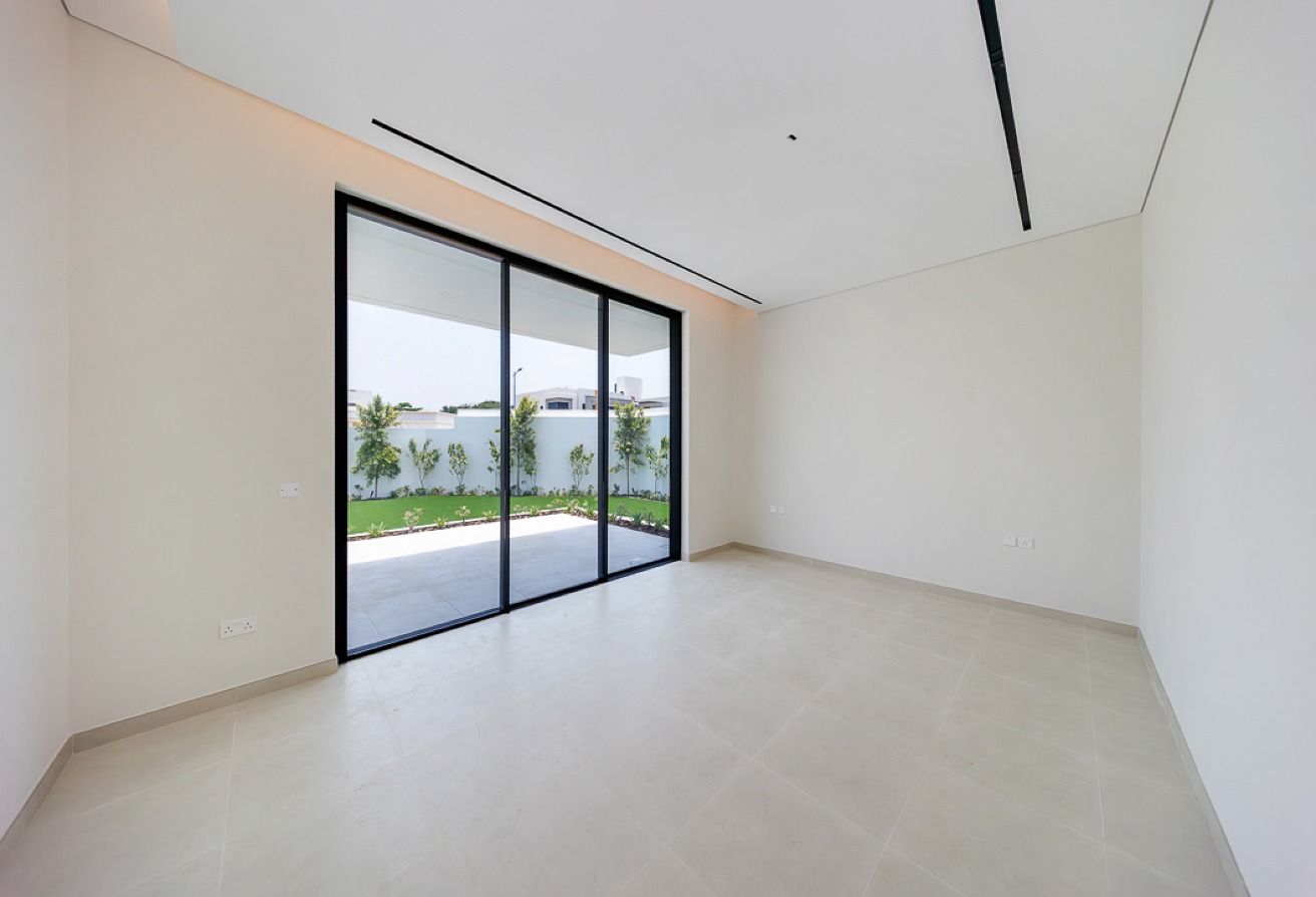 5 bedroom villa in Al Manara: 24