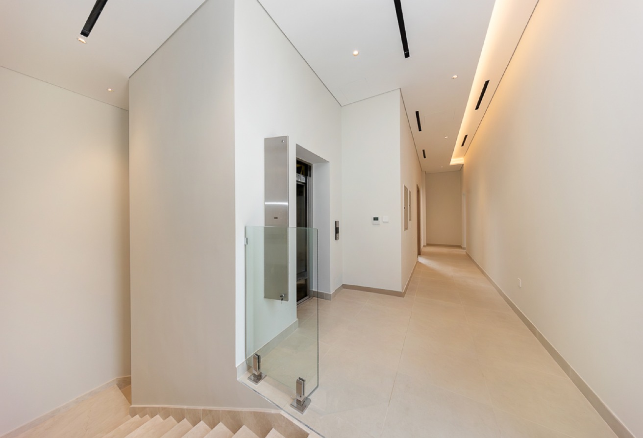 5 bedroom villa in Al Manara: 20